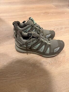Salomon Women’s Trail Shoes - Olive Green with Mint Highlights
